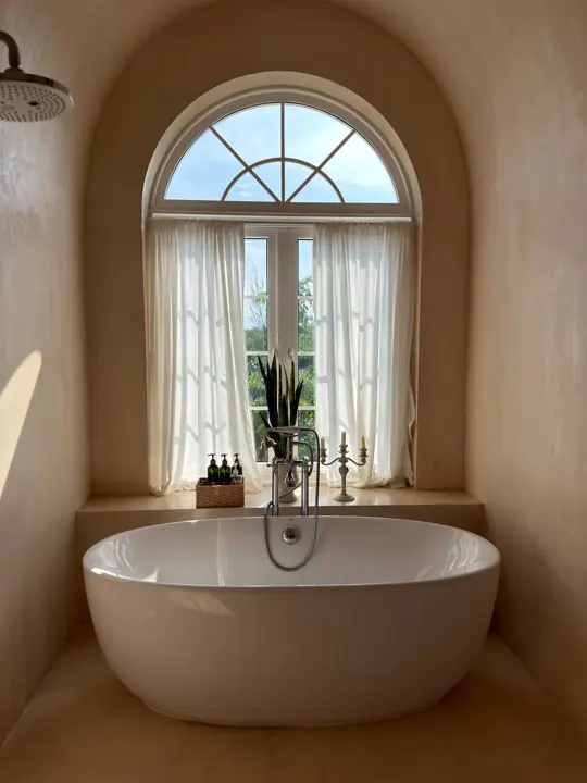 The Villa: lifestyle photo by Sofia Bornyakova