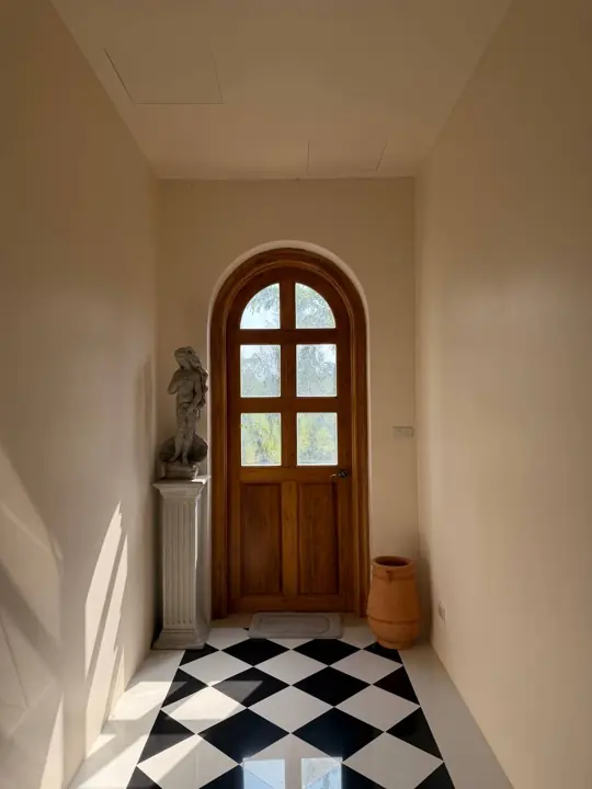 The Villa: lifestyle photo by Sofia Bornyakova
