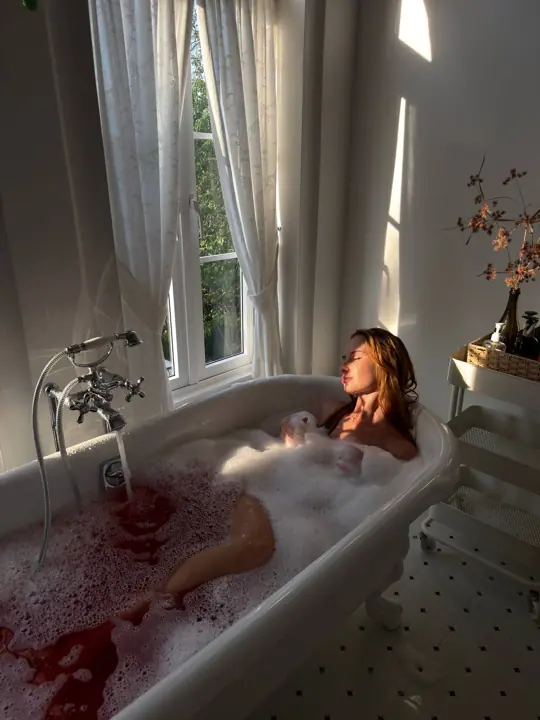 The Villa: lifestyle photo by Sofia Bornyakova